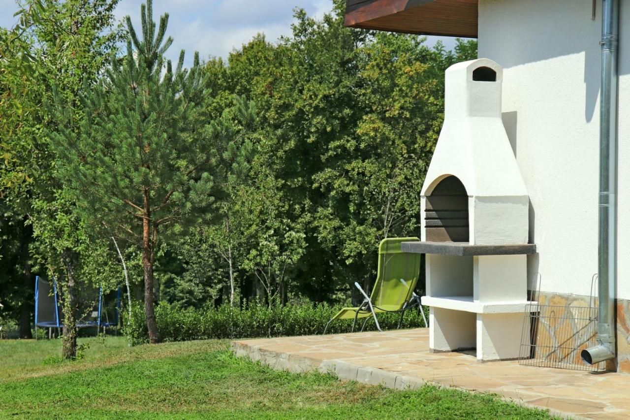 Sinjirite Complex Hotel Elena Kültér fotó