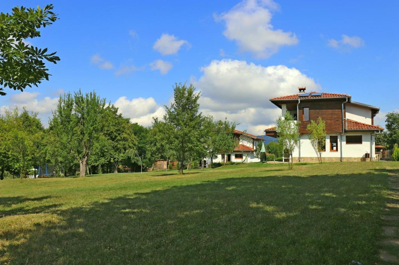 Sinjirite Complex Hotel Elena Kültér fotó