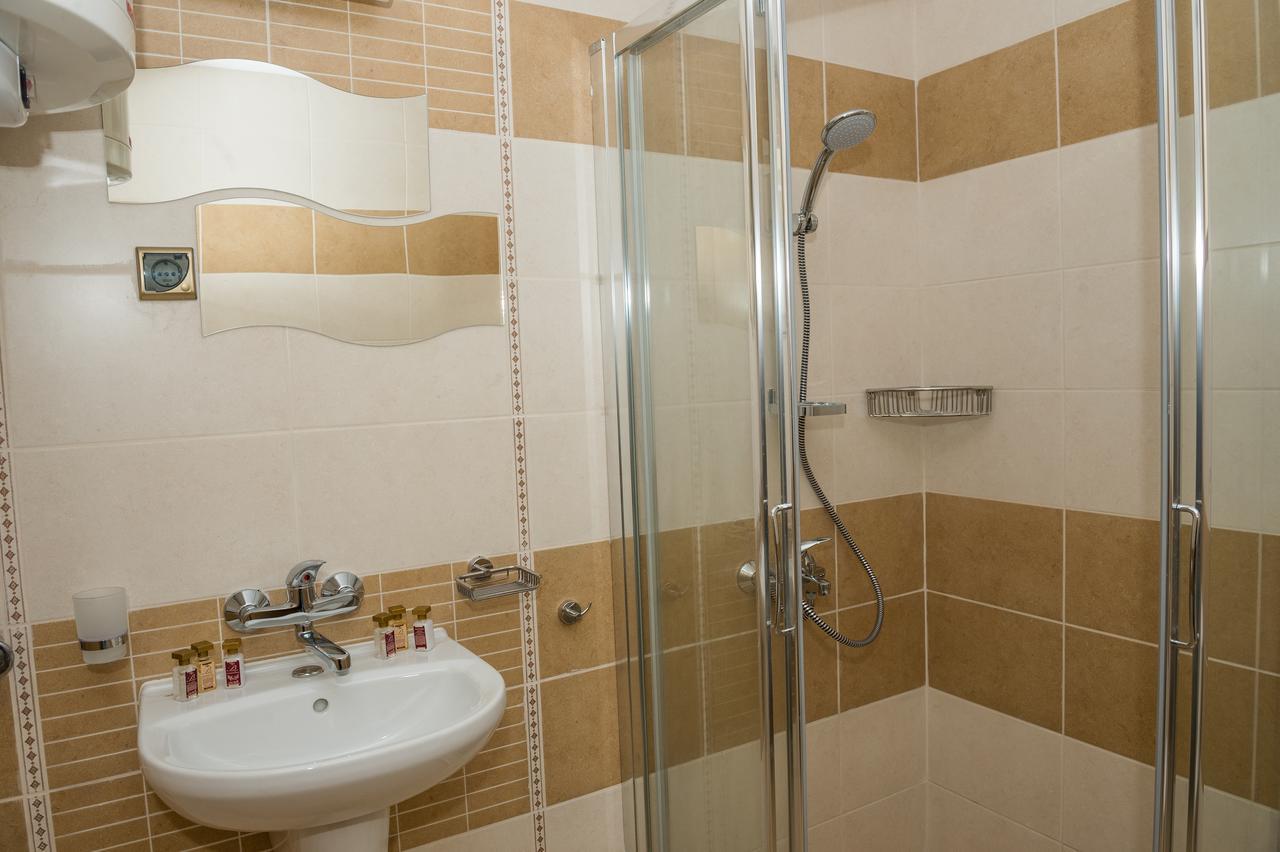 Sinjirite Complex Hotel Elena Kültér fotó