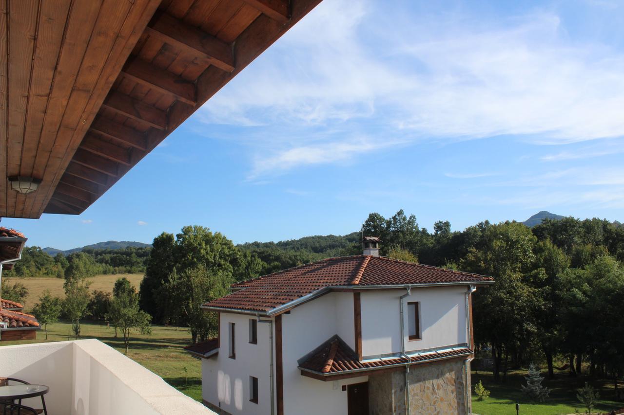 Sinjirite Complex Hotel Elena Kültér fotó