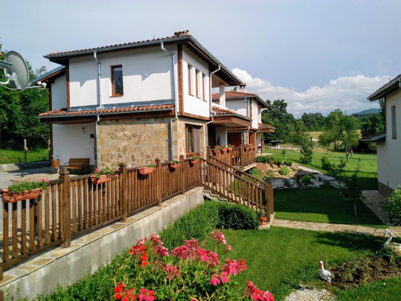 Sinjirite Complex Hotel Elena Kültér fotó