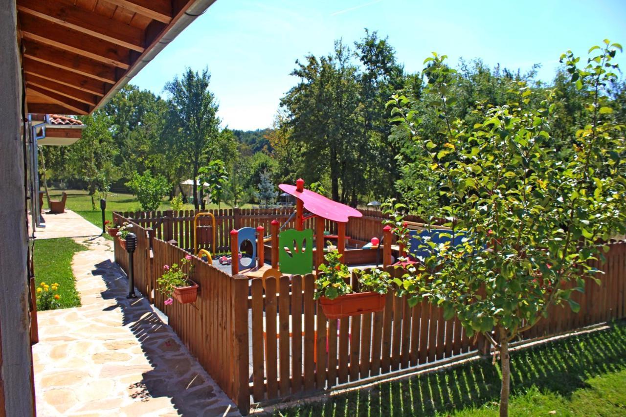 Sinjirite Complex Hotel Elena Kültér fotó