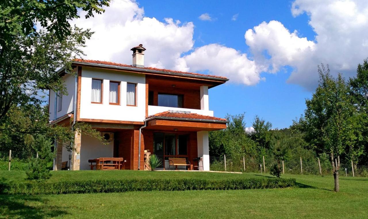 Sinjirite Complex Hotel Elena Kültér fotó